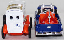 Load image into Gallery viewer, Lionel Eastwood B518 Lionelville Wrecker & Hospital Truck Emergency Vehicle O