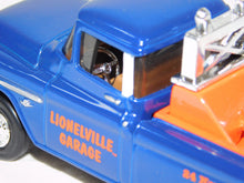 Load image into Gallery viewer, Lionel Eastwood B518 Lionelville Wrecker & Hospital Truck Emergency Vehicle O