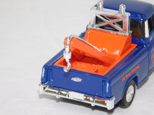 Load image into Gallery viewer, Lionel Eastwood B518 Lionelville Wrecker & Hospital Truck Emergency Vehicle O