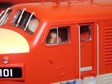 Load image into Gallery viewer, Lionel 6-31755 TEXAS SPECIAL LEGACY E7 Diesel AA +4 car 21" Passenger Set BOXED