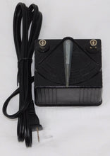 Load image into Gallery viewer, Lionel Trains 1015 transformer 45 watts 1950s AC power Postwar good cord works