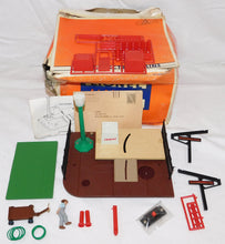 Load image into Gallery viewer, Lionel Trains 6-12818 Animated Freight Station Accessory +instructions C-7 O/027