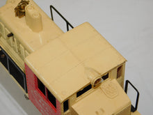 Load image into Gallery viewer, Lionel #57 Atomic Energy Commission Vulcan Switcher 1959-60 Runs AEC Postwar Vintage