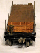 Load image into Gallery viewer, LIONEL 211 flat car black w/orignl lumber load Standard Gauge CLEAN 1931 BOXED