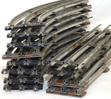 Load image into Gallery viewer, Marx 7675 M10005 Union Pacific Articulated passenger 5 CAR Set Red Blue Streamline UP 1951-52