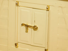 Load image into Gallery viewer, MTH 10-205 Standard Gauge Tinplate Traditions 214R Reefer Ivory & Peacock Brass