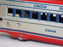 Load image into Gallery viewer, Marx 7675 M10005 Union Pacific Articulated passenger 5 CAR Set Red Blue Streamline UP 1951-52