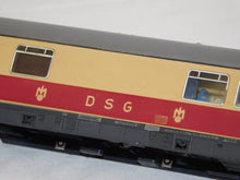 Load image into Gallery viewer, Rowa Passenger Cars 7131 Touropa & Spiesewagen DSG coach & diner Euro HO scale