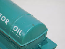 Load image into Gallery viewer, Marx Turquoise Allstate Motor Oil Single dome Tank Car 9553 Type F trucks 1959 Sears