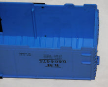 Load image into Gallery viewer, Lionel 6464-475 B&M Boston & Maine Boxcar CLEAN in RARE BLUE PRINT LABEL BOX 1960s