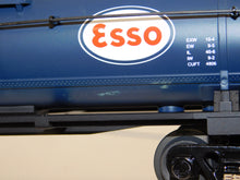 Load image into Gallery viewer, MTH 30-7314 Esso Single Dome Tank Car #98163 Rail King 027/O 3 rail 1998 C-7 bxd