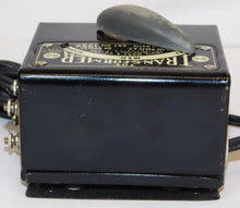 Load image into Gallery viewer, Marx 33222 Odd# 1950s  Deluxe Diesel Switcher Freight Set ATSF yellow cattle car