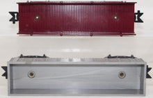 Load image into Gallery viewer, Marx 33222 Odd# 1950s  Deluxe Diesel Switcher Freight Set ATSF yellow cattle car