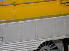 Load image into Gallery viewer, Lionel 6-18043 C&O Chessie Semi-Scale Hudson Streamlined Steam Locomotive 4-6-4