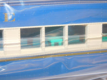 Load image into Gallery viewer, Lionel 6-25655 Blue Comet Passenger Heavyweight Set CNJ C-8 4 cars SEALED inside