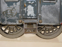 Load image into Gallery viewer, Lionel #38 Standard Gauge engine 0-4-0 GRAY-20s Runs Reverses & Lights Prewar