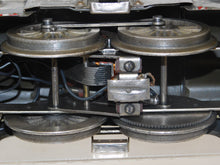 Load image into Gallery viewer, Lionel #38 Standard Gauge engine 0-4-0 GRAY-20s Runs Reverses & Lights Prewar