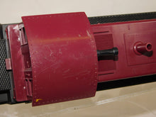 Load image into Gallery viewer, Marx 33222 Odd# 1950s  Deluxe Diesel Switcher Freight Set ATSF yellow cattle car