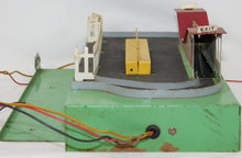 Load image into Gallery viewer, American Flyer 766 Animated Guilford Passenger Station + 735 Car People Button S