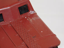 Load image into Gallery viewer, Lionel 6417 Tuscan N5C Pennsylvania Railroad Caboose Postwar O Lighted 1950s