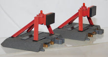 Load image into Gallery viewer, MTH 40-1024 RealTrax Two Illuminated bumpers C-7 buffers O gauge track stops