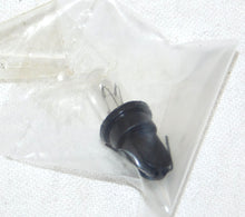 Load image into Gallery viewer, Lionel 6-36720 Disney Aladdin Aquarium Car Magic Carpet Ride Jasmine Genie O gau