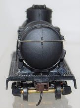 Load image into Gallery viewer, Mantua Classics 732-308 Sherwin Williams 40' Single Dome Tank Car HO Scale C-9