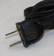 Load image into Gallery viewer, Lionel 1033 transformer 90 watt BOXED w/ instructions Serviced good cord Postwar