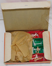 Load image into Gallery viewer, Lionel 969 Construction Set BOXED & COMPLETE w/instructions Postwar O/S Original