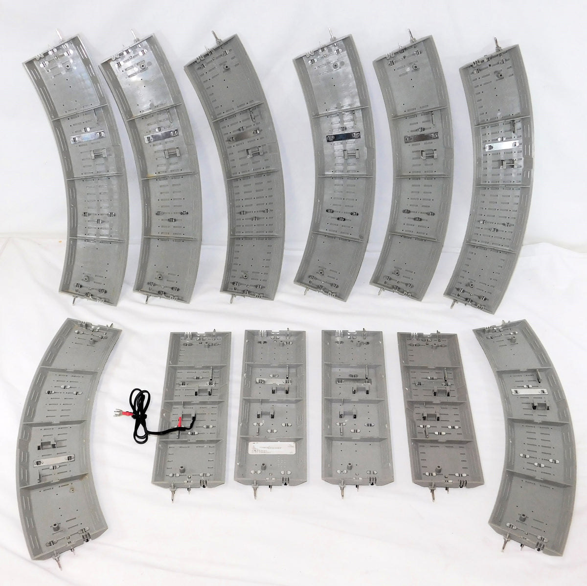 5 Pieces (30ft) Lionel Fastrack Wide O Scale Gray Sound Foam Roadbed - Free Sample