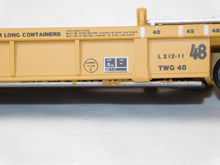 Load image into Gallery viewer, Walthers 4 Well Cars assembled 25017 25008 DTTX 70' Thrall Scale couplers Mtl wheels, w/ flaws HO Scale