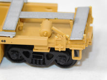 Load image into Gallery viewer, Walthers 4 Well Cars assembled 25017 25008 DTTX 70' Thrall Scale couplers Mtl wheels, w/ flaws HO Scale