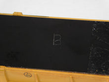 Load image into Gallery viewer, Walthers 4 Well Cars assembled 25017 25008 DTTX 70' Thrall Scale couplers Mtl wheels, w/ flaws HO Scale