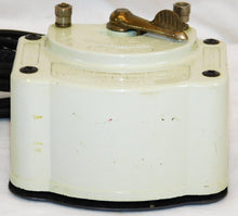 Load image into Gallery viewer, Lionel 1043-500 IVORY GIrl's Train transformer 1957-58 Works gold handle CLEAN