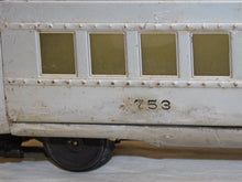 Load image into Gallery viewer, Lionel 751W Union Pacific Aluminum Articulated Streamliner set 752W 753 754 1935