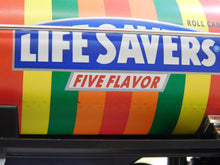 Load image into Gallery viewer, Lionel 6-52476 TTOS Cal Stewart 5 Flavor Lifesavers Tank Car 2007 O C-7