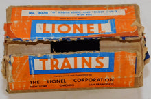 Load image into Gallery viewer, Lionel 902B Outfit Prewar 227 Locomotive Tender BOXED in SET BOX Bell ring CLEAN