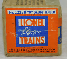 Load image into Gallery viewer, Lionel 902B Outfit Prewar 227 Locomotive Tender BOXED in SET BOX Bell ring CLEAN