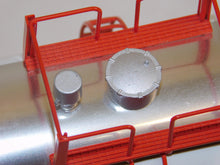 Load image into Gallery viewer, K-Line K6341-5601 BUDWEISER Beer Aluminum Tank Car Anheuser-Busch w/shipper C-8 O