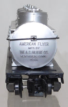 Load image into Gallery viewer, American Flyer 926 GULF OIL Triple Dome Tank Car S gauge GATX 33648 DieCast base