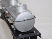 Load image into Gallery viewer, American Flyer 926 GULF OIL Triple Dome Tank Car S gauge GATX 33648 DieCast base