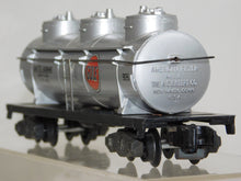 Load image into Gallery viewer, American Flyer 926 GULF OIL Triple Dome Tank Car S gauge GATX 33648 DieCast base