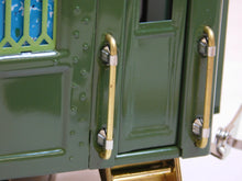 Load image into Gallery viewer, Lionel Classics 13102 13403 13407 1-381E State Passenger Set Standard Gauge engine+ 4 cars