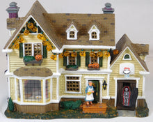 Load image into Gallery viewer, K-Line K-42432 Spookiest House on the Block O/027 for O gauge LEMAX C8 Halloween