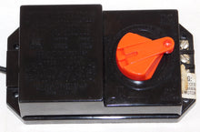 Load image into Gallery viewer, Bachmann Trains 6607 DC Power Pack Transformer HO N G C-8 starter w/accsry posts