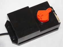 Load image into Gallery viewer, Bachmann Trains 6607 DC Power Pack Transformer HO N G C-8 starter w/accsry posts