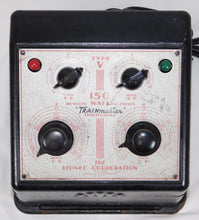 Load image into Gallery viewer, Lionel Type V transformer 150 watts RUNS 4 TRAINS 1939-47 RED print O / STANDARD