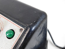 Load image into Gallery viewer, Lionel Type V transformer 150 watts RUNS 4 TRAINS 1939-47 RED print O / STANDARD