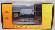 Load image into Gallery viewer, MTH 30-9110 Operating Transfer Dock Freight Warehouse Workers move backNforth O NEW BELTS