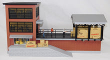 Load image into Gallery viewer, MTH 30-9110 Operating Transfer Dock Freight Warehouse Workers move backNforth O NEW BELTS